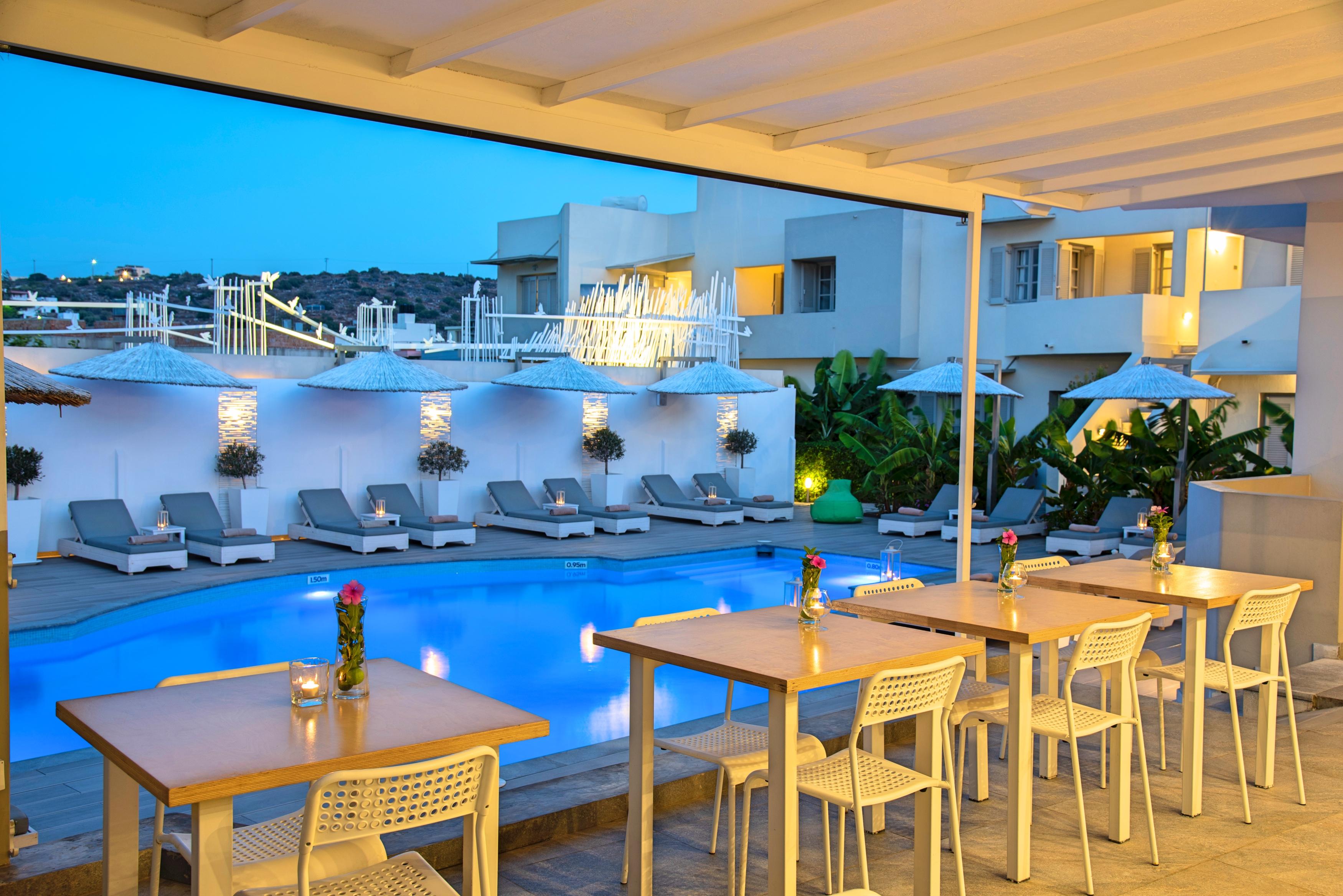 Garden Heated Pool Aparthotel 3*